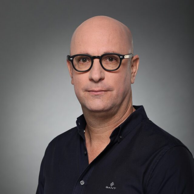 עמית אורון